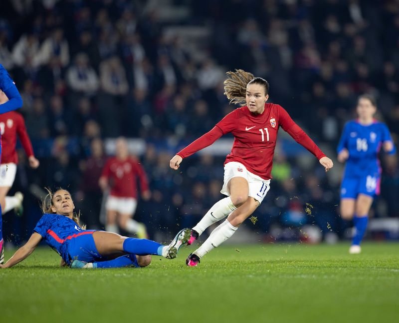 Round-up international féminin : la France remporte le tournoi – SheKicks