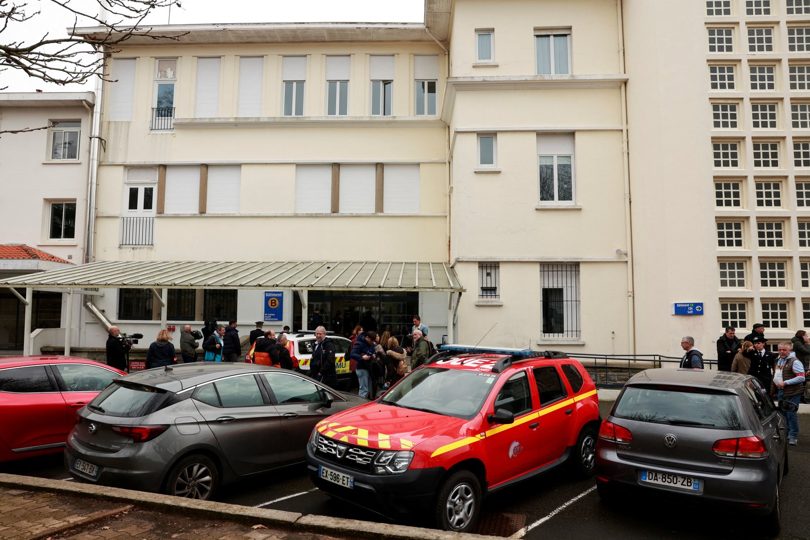 Un instituteur poignardé à mort par un lycéen à Saint-Jean-de-Luz