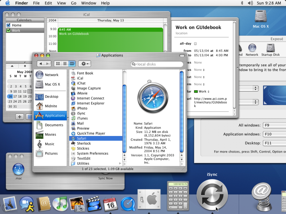 Mac OS X 10.3, nom de code Panther, a été le premier à être livré avec Safari comme navigateur par défaut au lieu d'Internet Explorer.
