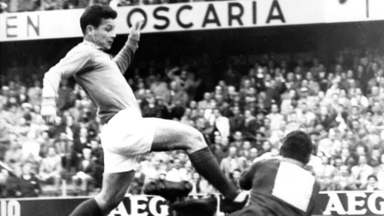 Just Fontaine, auteur de 13 buts lors de la Coupe du monde 1958, est décédé