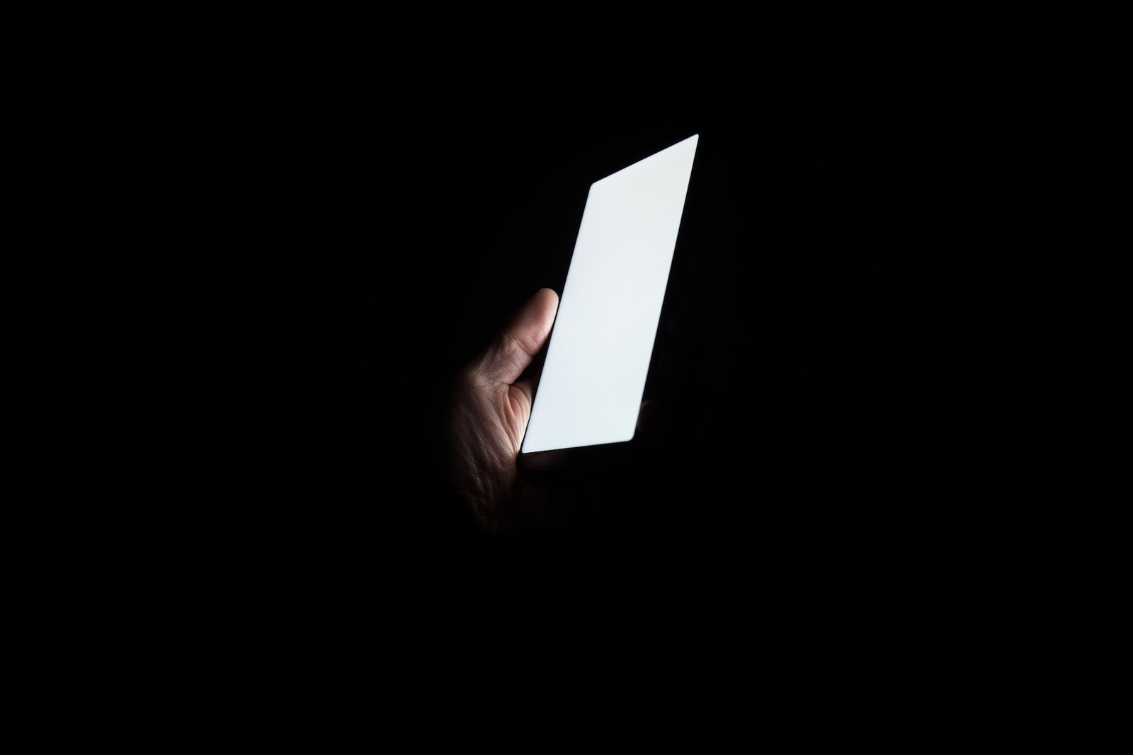 La recherche sur la dépendance au téléphone portable établit un lien entre la vérification constante et les échecs mentaux dans la vie quotidienne