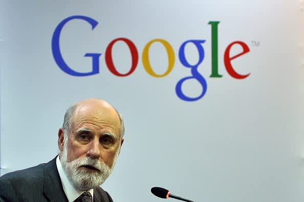 Le père d’Internet met en garde : ne précipitez pas les investissements dans l’IA simplement parce que ChatGPT est « vraiment cool »