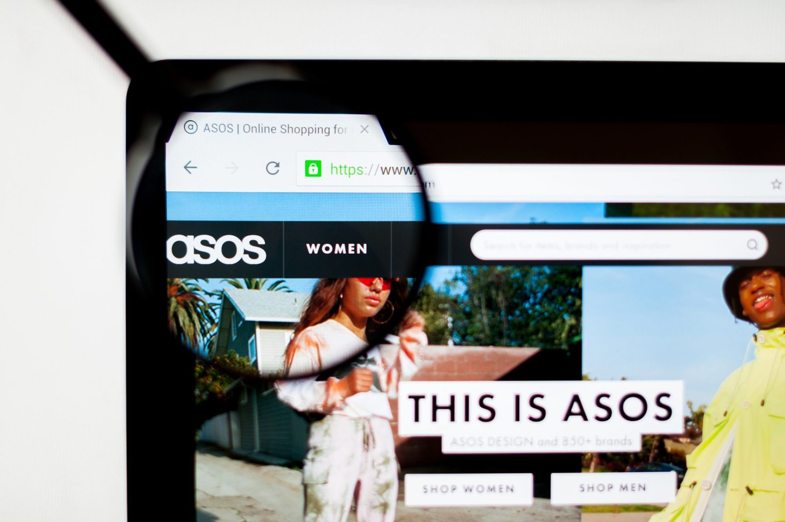 Page d'accueil du site Web d'ASOS, une boutique en ligne de mode britannique