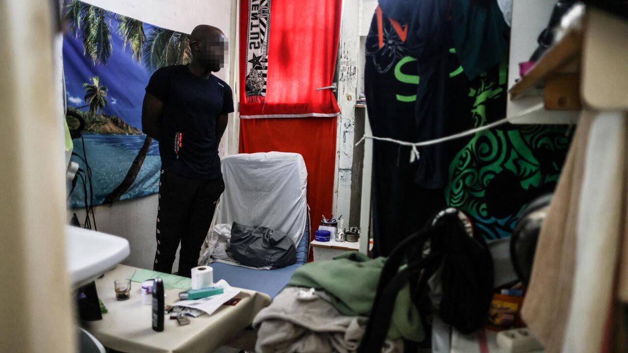 La population carcérale française atteint un record absolu avec une capacité de 120%