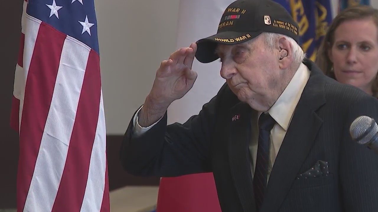 Un ancien combattant local de la Seconde Guerre mondiale reçoit la plus haute distinction de la France