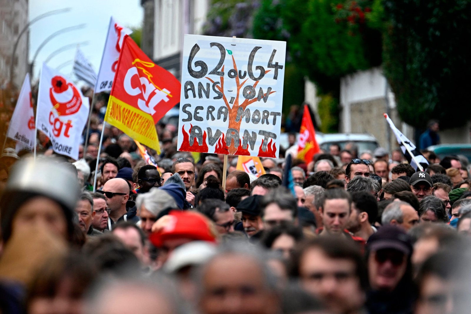 Alors que le changement de l’âge de la retraite suscite des protestations en France, voici ce qui pourrait arriver aux États-Unis