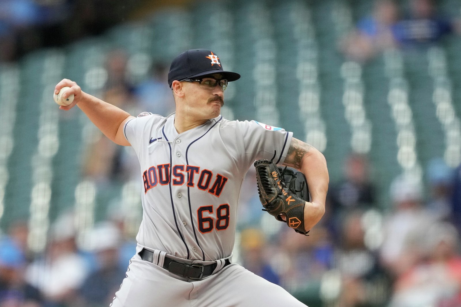 Astros JP France rebondit contre Brewers et poursuit son évasion