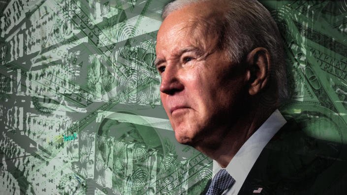 L'administration Biden fait pression pour une taxe sur l'extraction de crypto. (Illustration photo : Kelli R. Grant/Yahoo News ; photos : Leah Millis/Reuters, Elijah Nouvelage/Bloomberg via Getty Images, Getty Images)