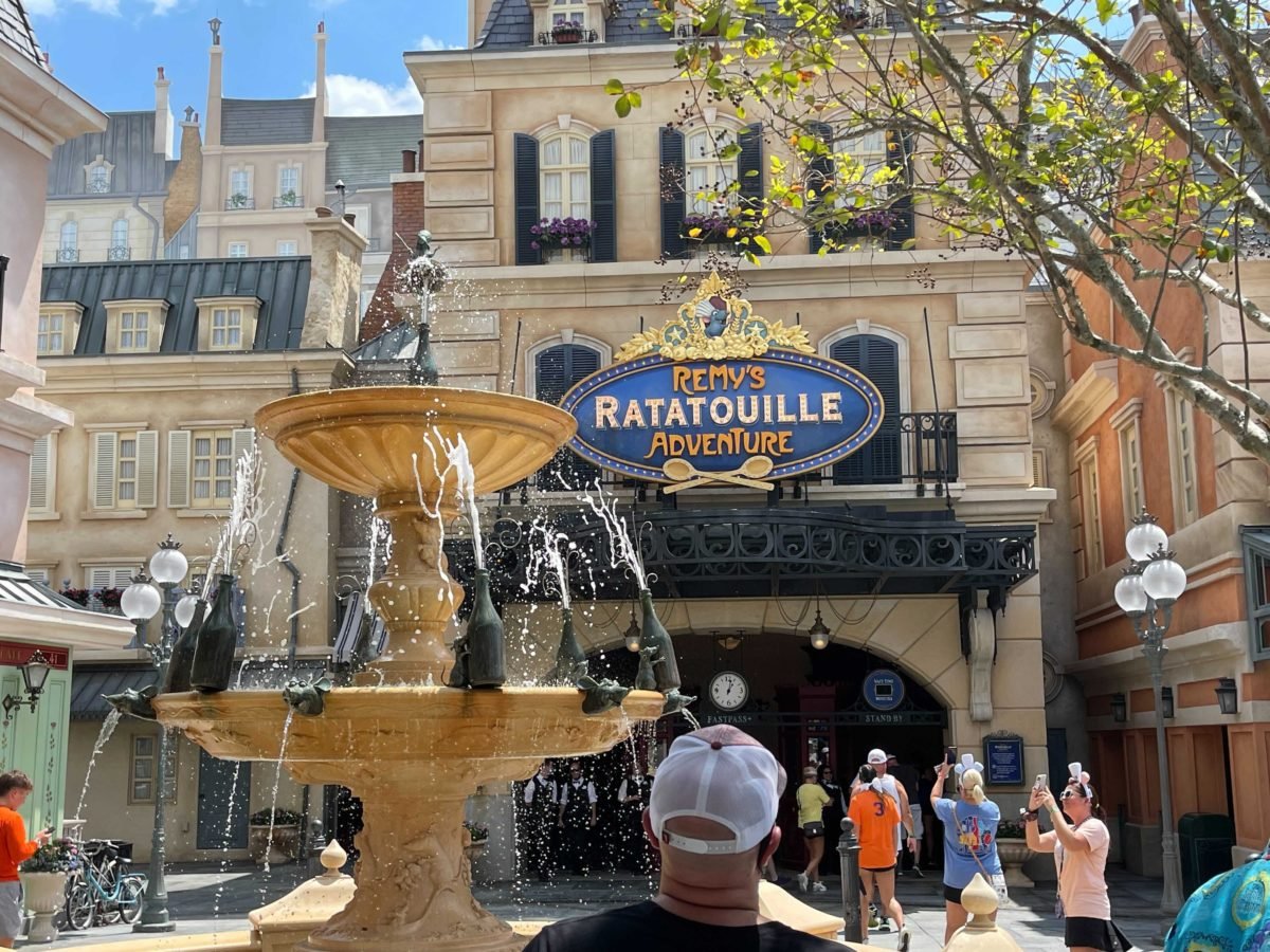 Le pavillon de la France incluant l'aventure Ratatouille de Remy n'est pas disponible pendant les heures de soirée prolongées de ce soir à EPCOT 2 remys-ratatouille-aventure-9-3-21-7