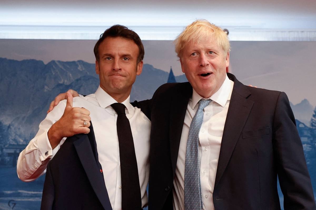 L’ex-Premier ministre britannique Johnson a qualifié Macron de « mot de 4 lettres commençant par C » ancien assistant