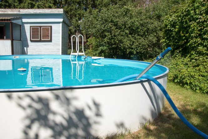 Sécheresse en France : les ventes de piscines hors sol interdites dans certaines régions du sud