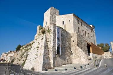 Retrace Picassos Mysterious Life on This Tour Through Spain and France 7 antibes picasso