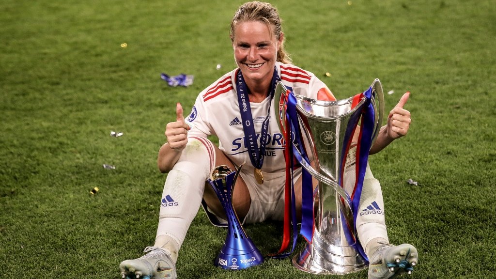 Angel City signe la milieu de terrain française et lyonnaise Amandine Henry