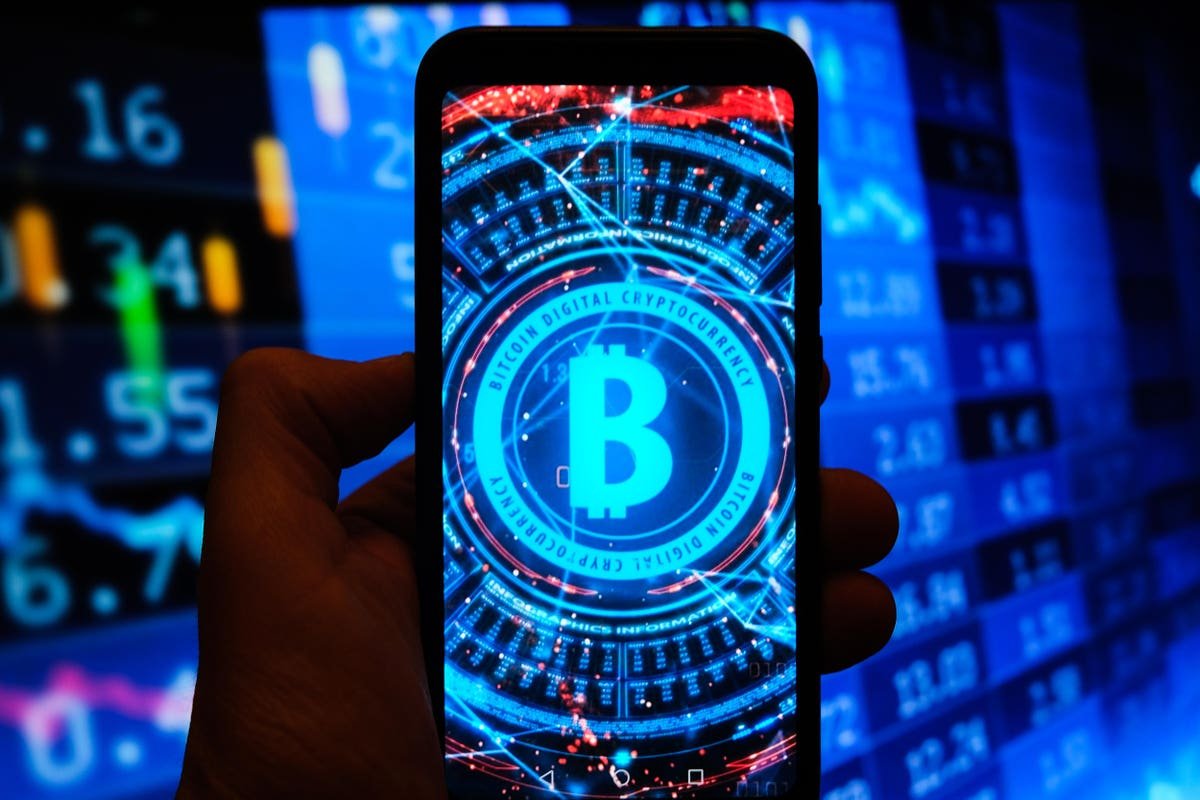 BloodbathSudden Un crash cryptographique de 1 000 milliards de dollars déclenche un nouvel avertissement Coinbase et fait chuter le prix de Bitcoin, Ethereum, BNB, XRP, Cardano, Dogecoin, Polygon et Solana