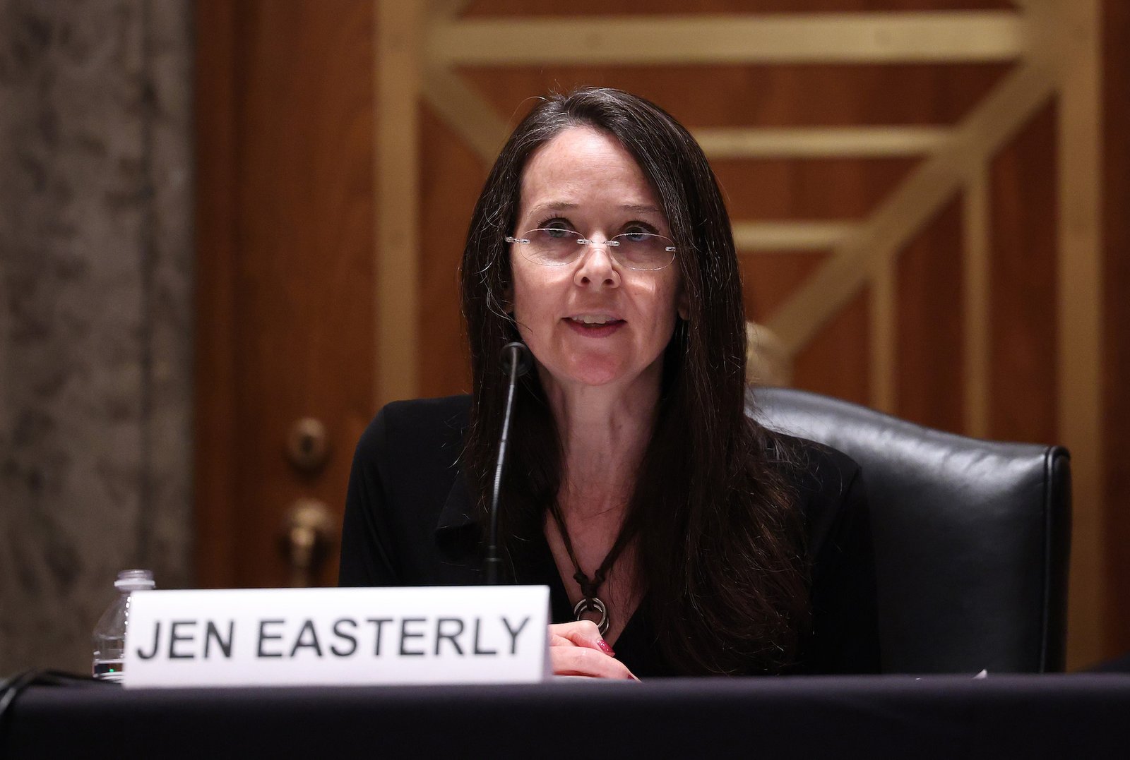 Easterly de la CISA désigne le « pouvoir d’achat » du gouvernement comme un outil pour forcer le développement de logiciels sécurisés