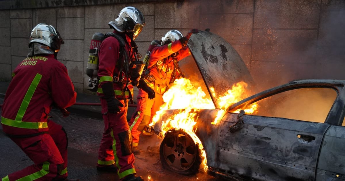 Le meurtre d’un adolescent par la police fait fureur en banlieue parisienne