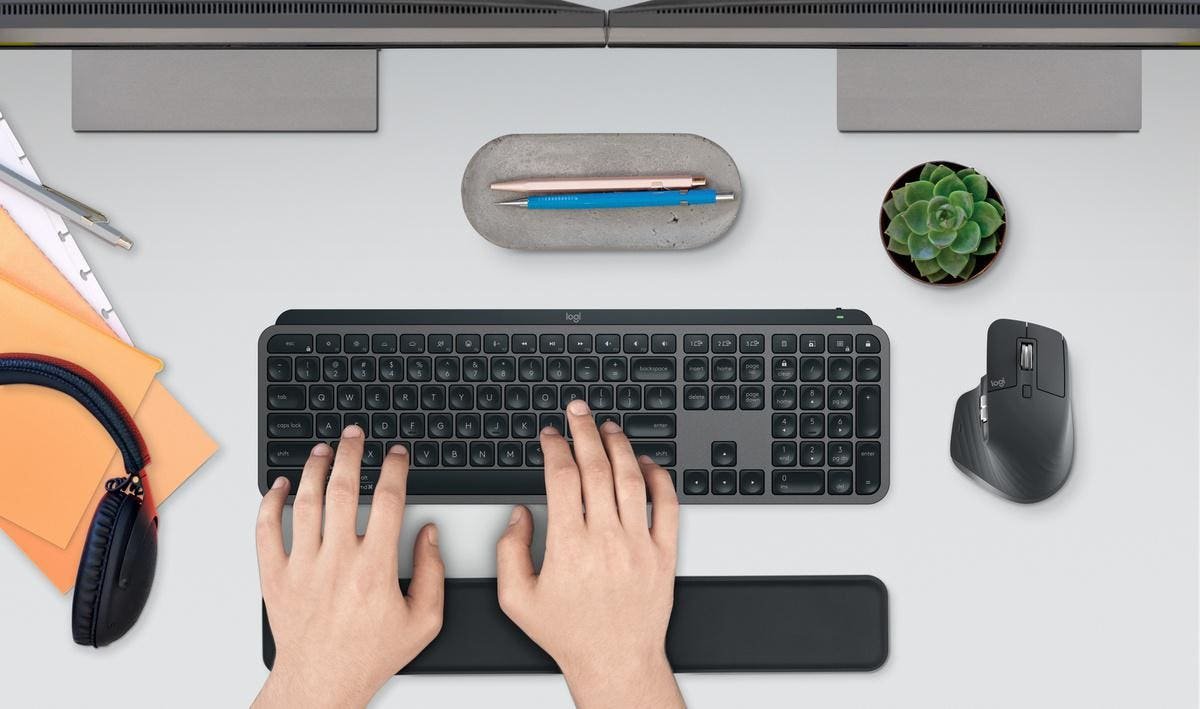 Logitech dévoile trois nouveaux périphériques d’entrée et met à jour le logiciel avec Smart Action Automation