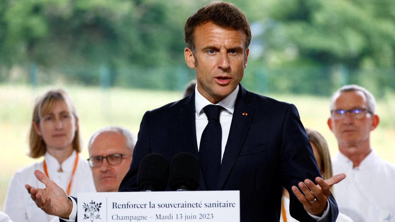 Macron promet de ramener la production pharmaceutique « à la maison » en France