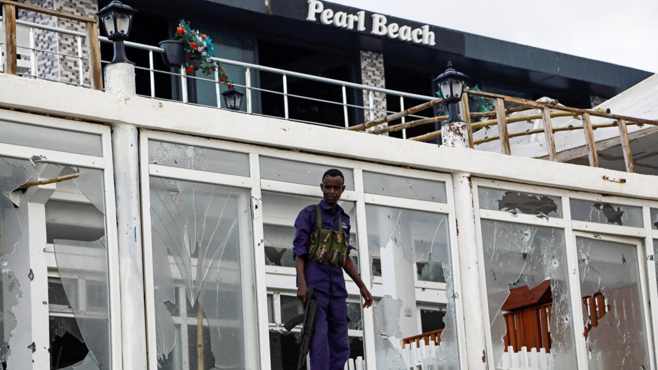 Plusieurs personnes tuées dans l’attaque d’Al Shabaab contre l’hôtel de plage de Mogadiscio