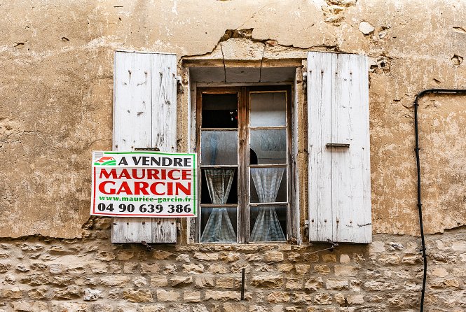 Pouvons-nous retarder la signature définitive de notre achat de maison française ?