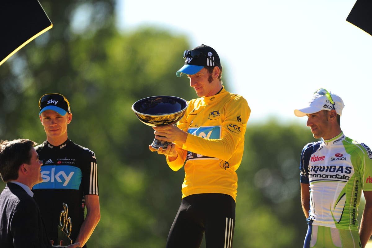 En ce jour en 2012 : Bradley Wiggins célèbre la victoire historique du Tour de France