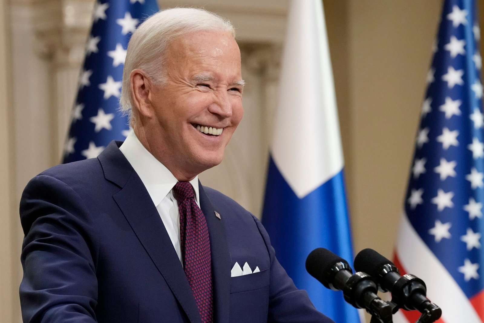 Je ferais attention à ce que je mangeais: Biden plaisante sur un éventuel empoisonnement à Prigozhin