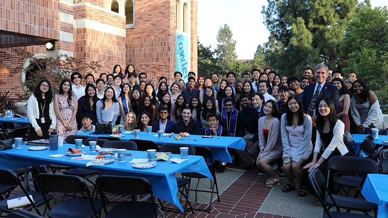 L’Organisation internationale de calcul honore le chapitre étudiant de l’UCLA avec le prix 2023