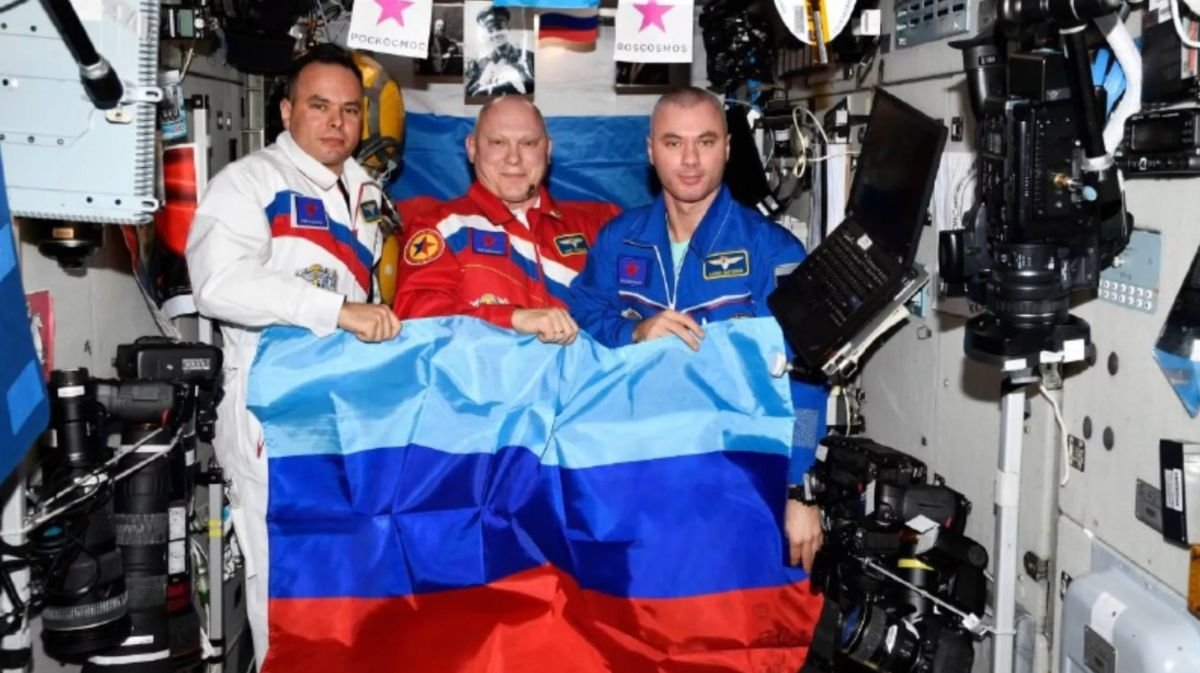 L’agence spatiale russe Roscosmos recrute des combattants pour la guerre contre l’Ukraine: rapport