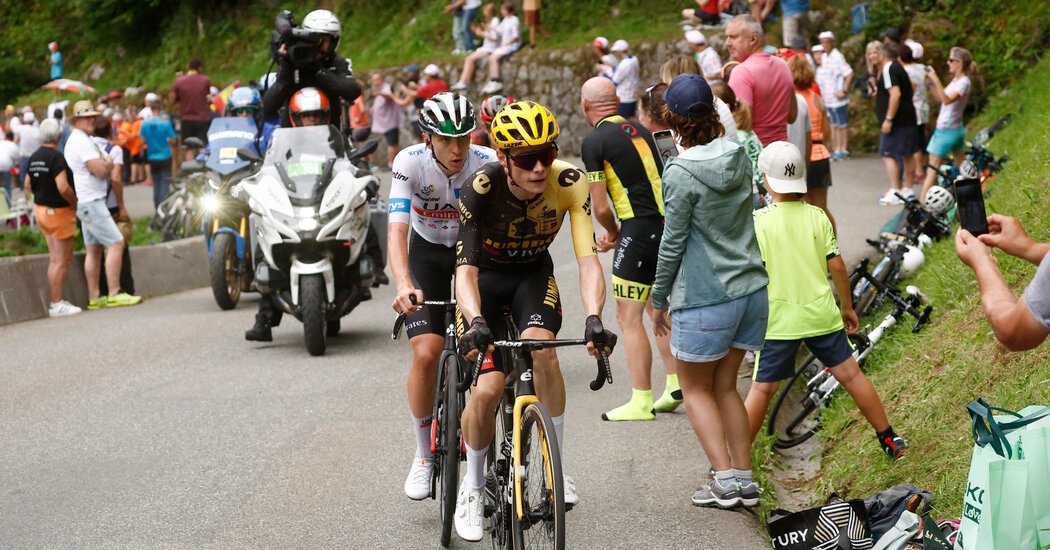 Le Tour de France devient grand, grand combat entre Pogacar et Vinegaard