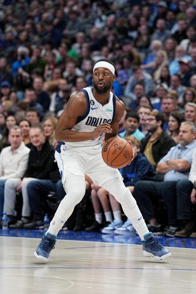 Kemba Walker a disputé neuf matchs avec les Dallas Mavericks au cours de la saison 2022-23.
