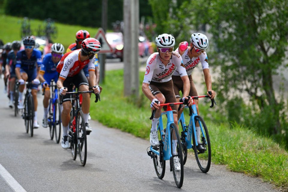 LLEX MONTSJURA FRANCE AOÛT 02 Nicolas Prodhomme de France et l'équipe Ag2R Citroen Team participent au 35e Tour de lAin 2023 Étape 3 une étape de 137 km d'Oyonnax à Llex MontsJura 898m le 02 août 2023 à Llex MontsJura France Photo de Luc ClaessenGetty Images