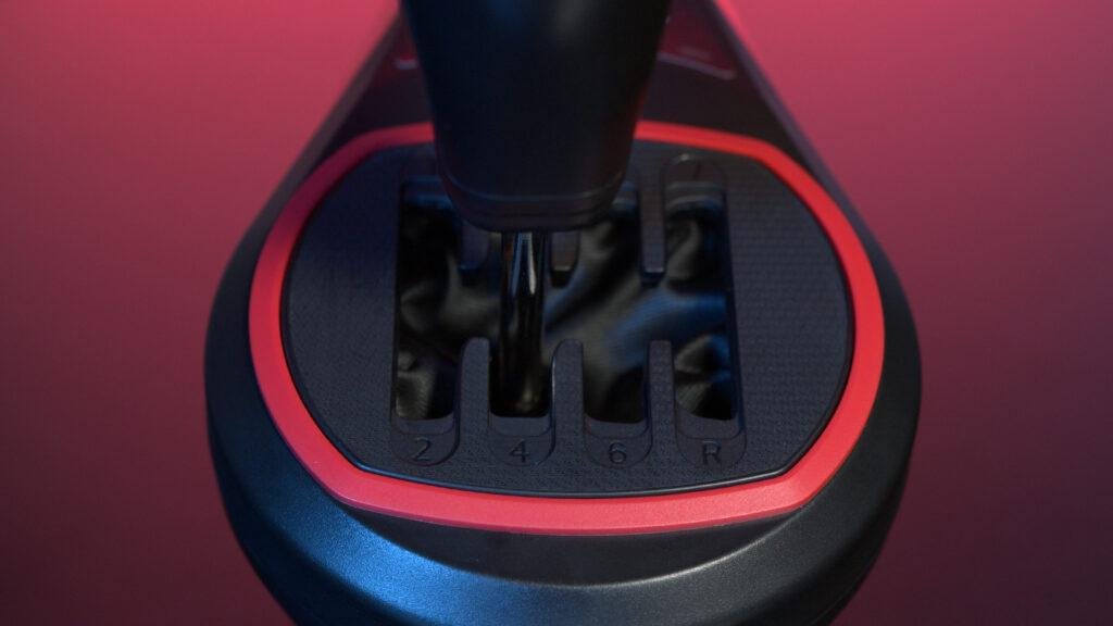 Examen du module complémentaire Thrustmaster TH8S Shifter