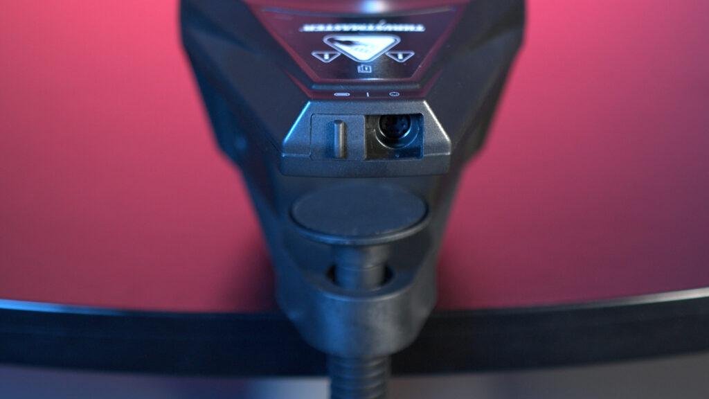 Examen du module complémentaire Thrustmaster TH8S Shifter