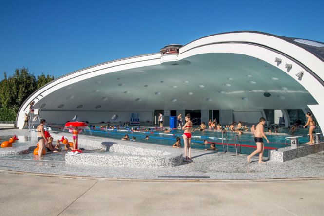 1692430828 458 10 belles piscines publiques pour se rafraichir en France