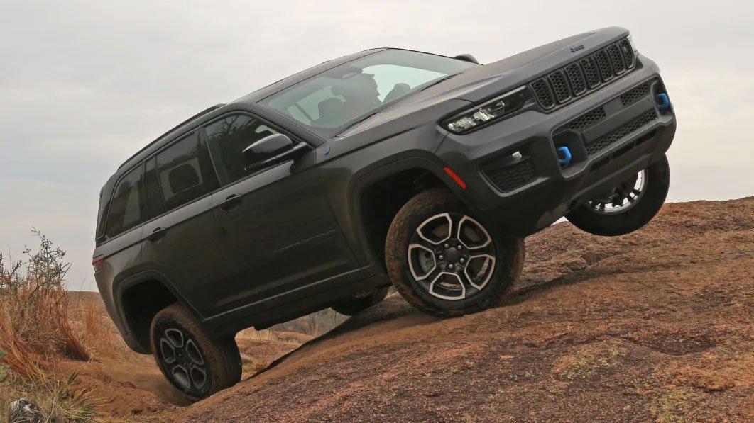 Jeep rappelle 340 000 crossovers et SUV en raison d’un logiciel défectueux