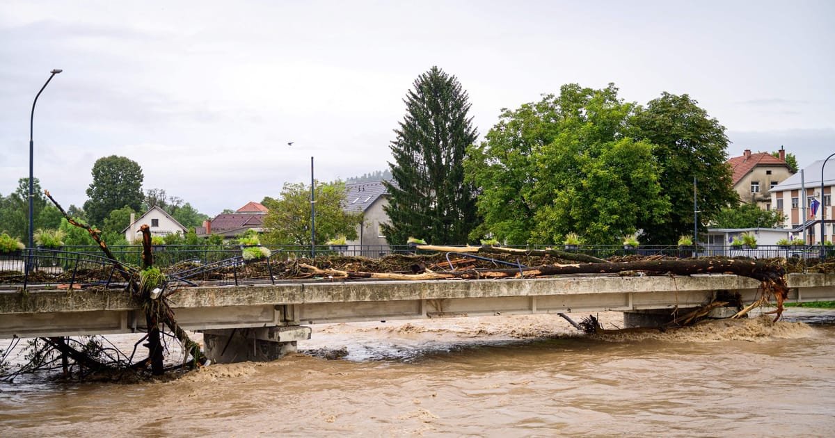 Le Premier ministre slovène estime les dégâts des inondations à plus de 500 millions