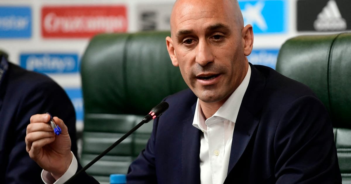 Le président du football espagnol refuse de démissionner suite à un baiser lors de la Coupe du monde