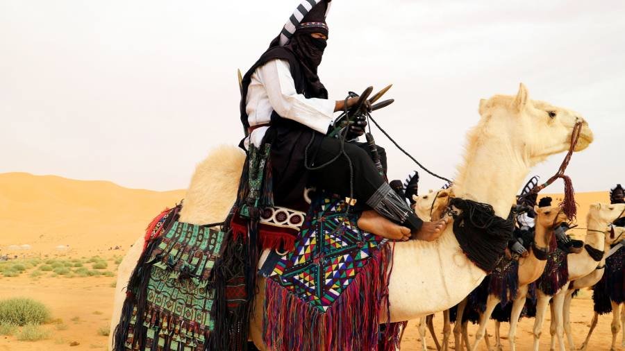 Lettre : Jogging oil man souvenirs de thé buvant Touareg