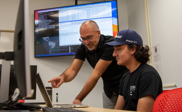 Présentation de l’École d’ingénierie et d’informatique |  Université Fairfield