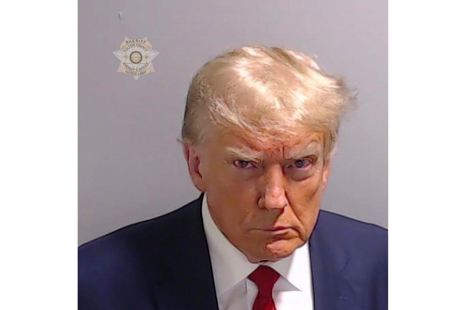 Trump a collecté 7,1 millions de dollars après la réservation en Géorgie, photo d’identité