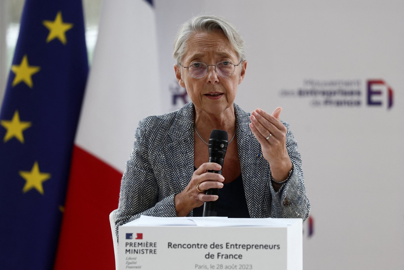 La France va interdire les cigarettes électroniques jetables, déclare le Premier ministre 1 La Rencontre des Entrepreneurs de France, La REF in Paris