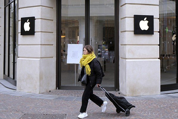 Apple mettra à jour l’iPhone 12 en France après que les régulateurs ont déclaré qu’il émettait trop de rayonnements |  Presse gratuite du Chattanooga Times