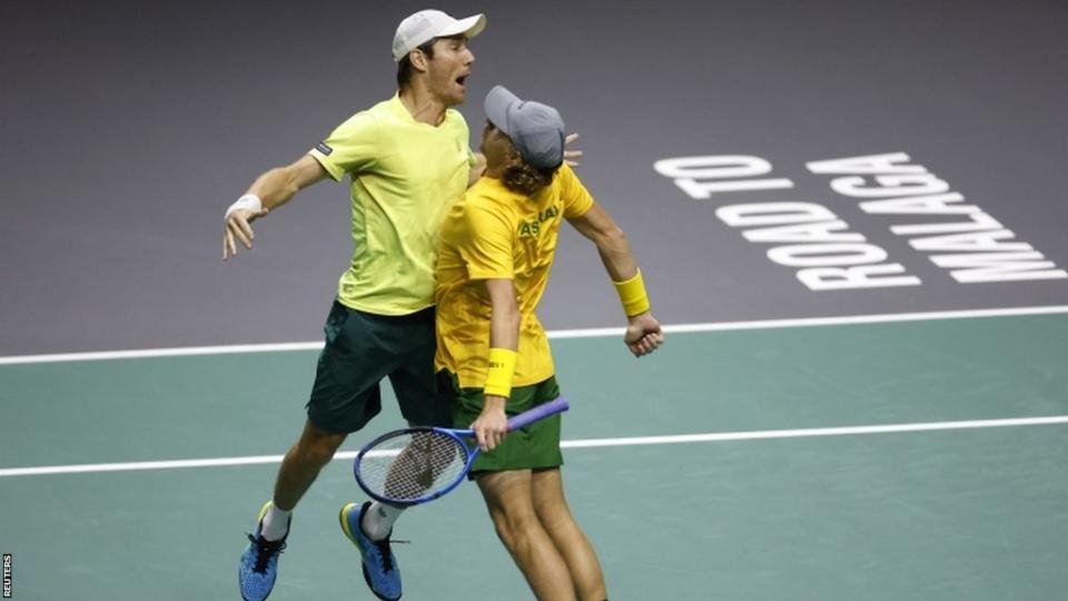 Max Purcell et Matthew Ebden, en Australie, célèbrent la victoire de leur match de double contre la France