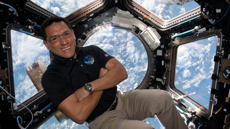 L’astronaute Frank Rubio établit le record américain du plus long voyage dans l’espace |  CNN