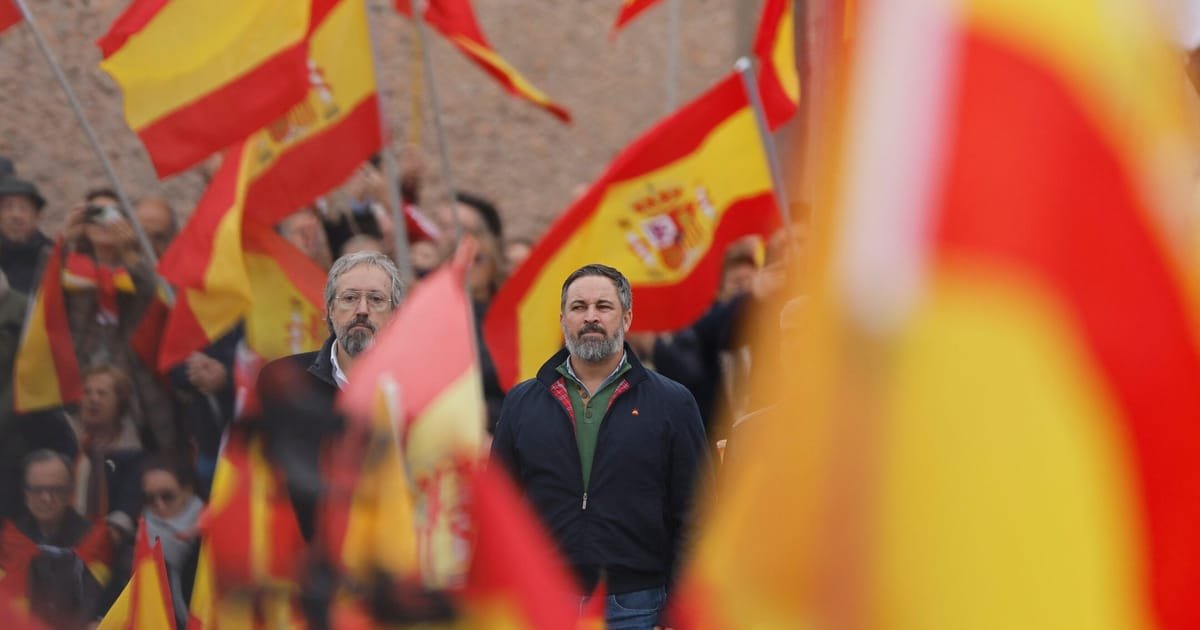 Le soutien de Snchez à l’amnistie catalane déclenche une grande protestation d’extrême droite