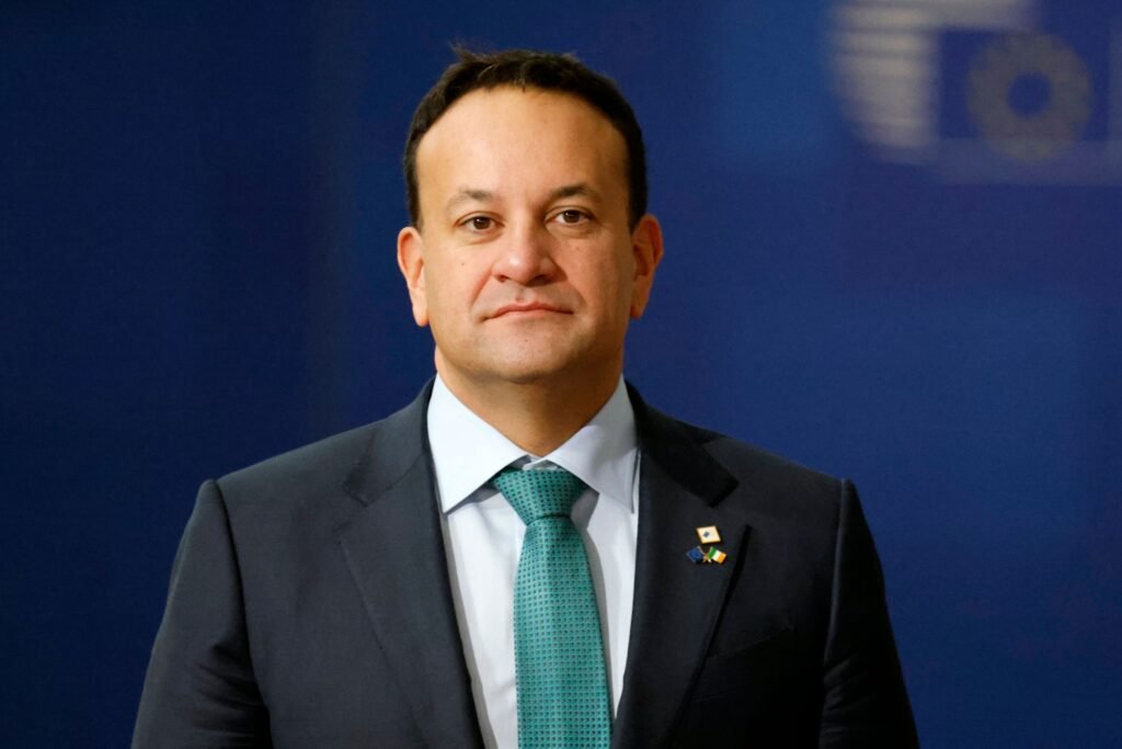 Émeutes de Dublin : Varadkar s’engage à punir les racistes responsables alors que les immigrés craignent de nouvelles attaques
