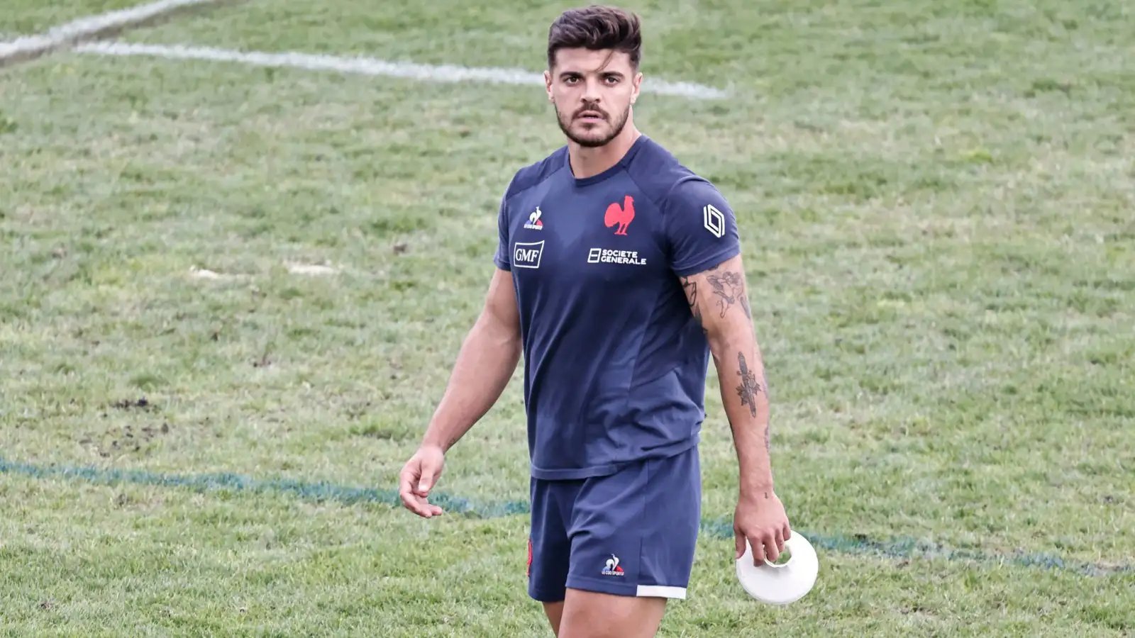 Le meneur de jeu français révèle son désir de jouer au niveau du Super Rugby