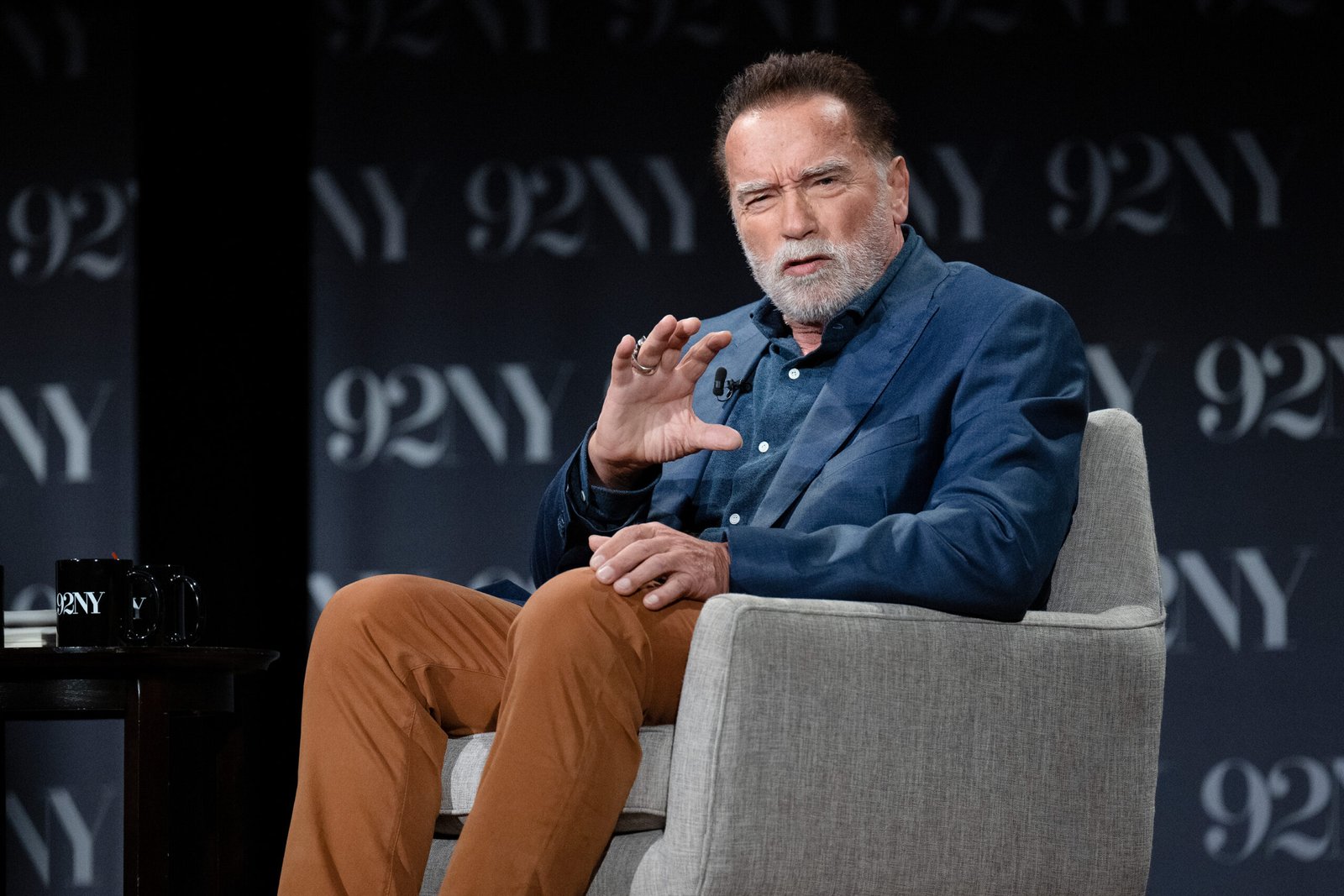Schwarzenegger : l’Amérique a besoin de « sang neuf » à la Maison Blanche