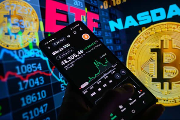Jim Cramer dit que le buzz autour des ETP Bitcoin est une situation de méfiance pour les acheteurs