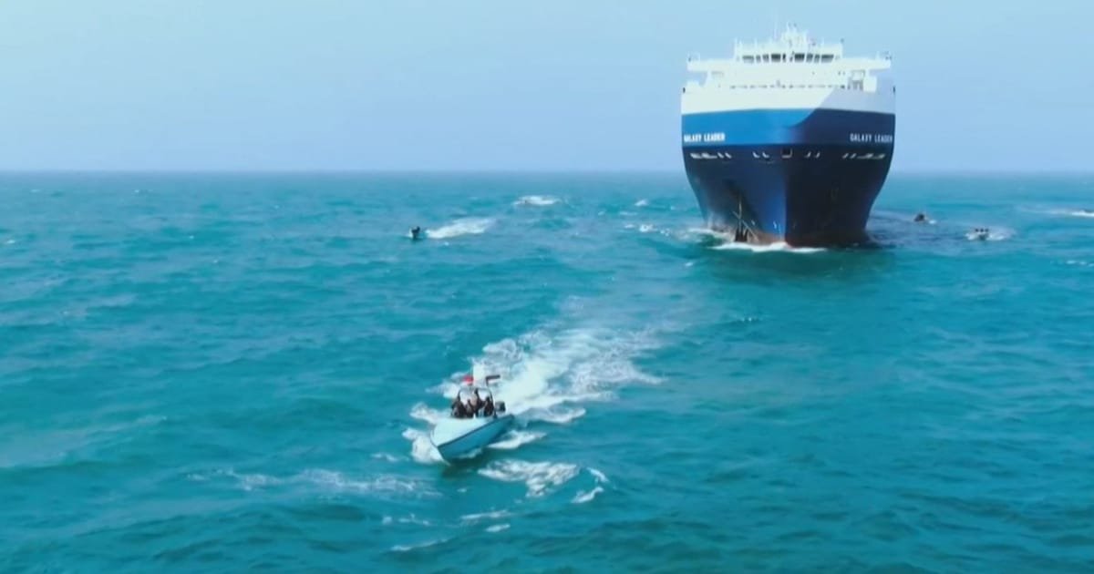 La marine américaine coule des bateaux rebelles houthis après une attaque contre un porte-conteneurs en mer Rouge